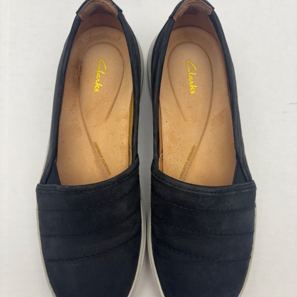 Clarks Black Suede Flat Walking Shoe Size 7 - Picture 5 of 9